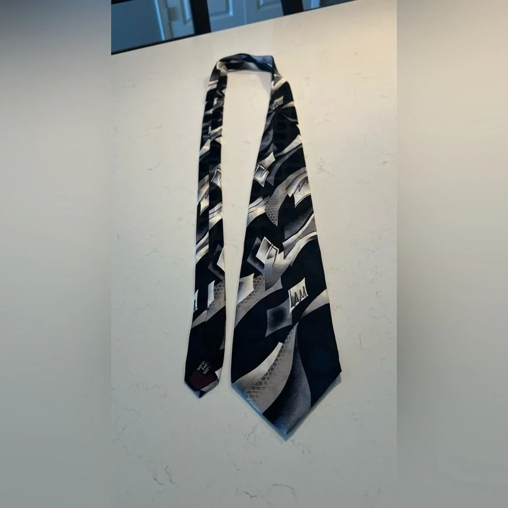 Van Heusen classic collection Black and Gray Tie
